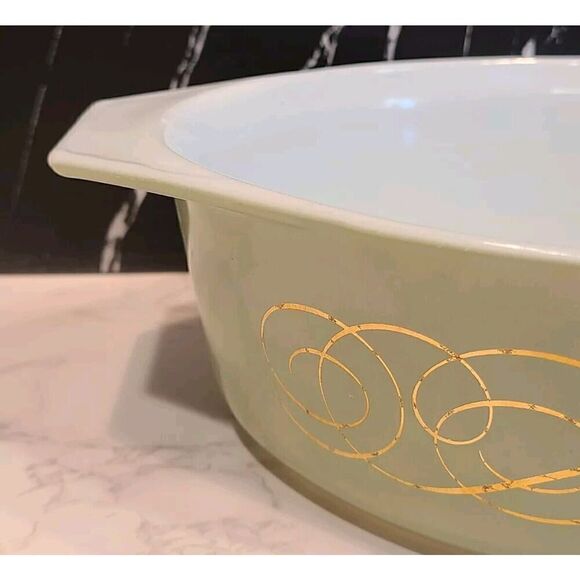 Pyrex 1958 Sage Green w Golden Scroll (045) Casserole 2½ Quart *NO LID | GUC - Picture 14 of 16
